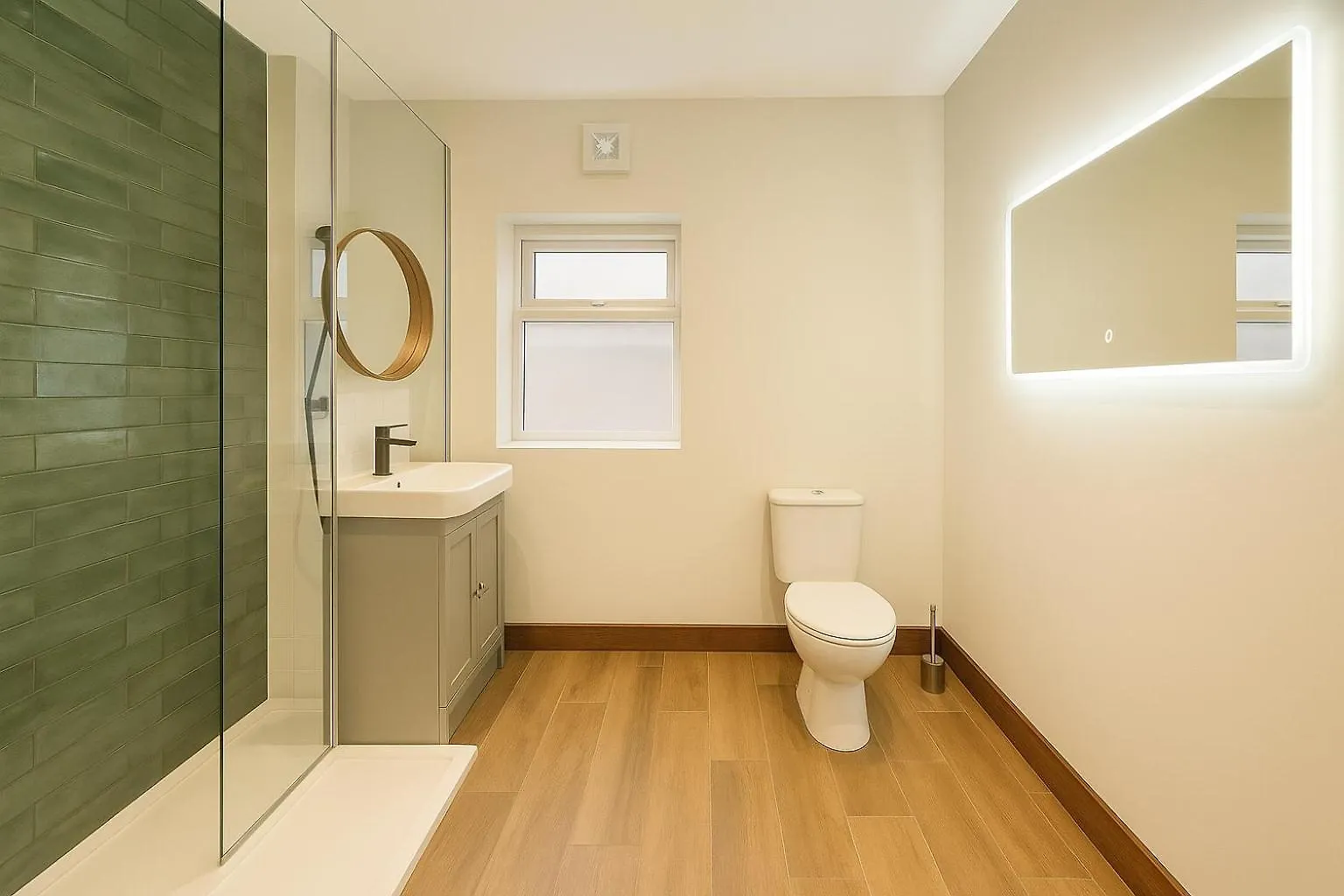 Modern Central Apartment + King Size Bed + Garden Cardiff 0*,  United Kingdom