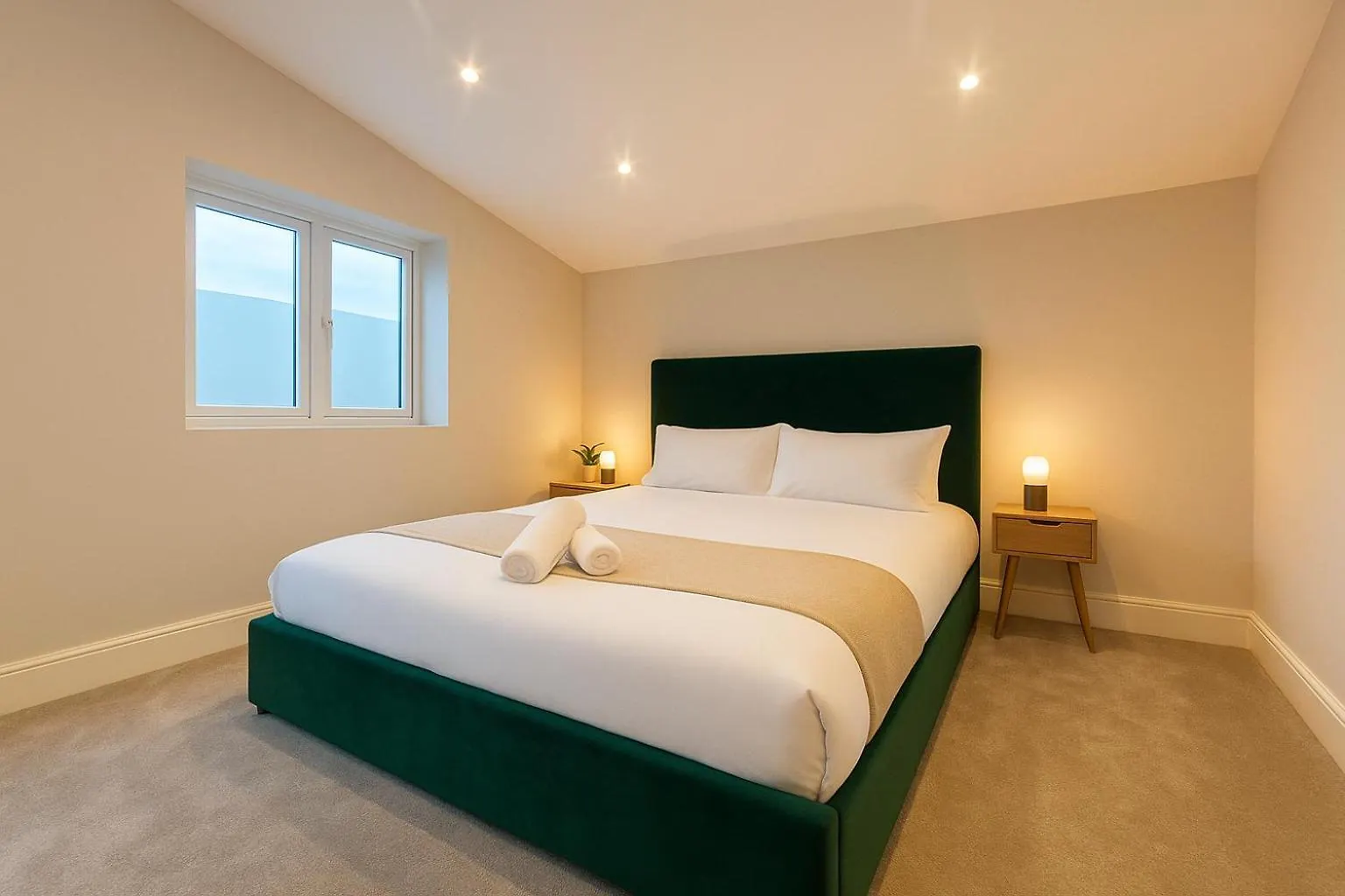 Modern Central Apartment + King Size Bed + Garden Cardiff United Kingdom